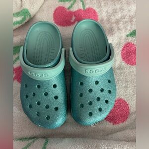 KIDS CROCS